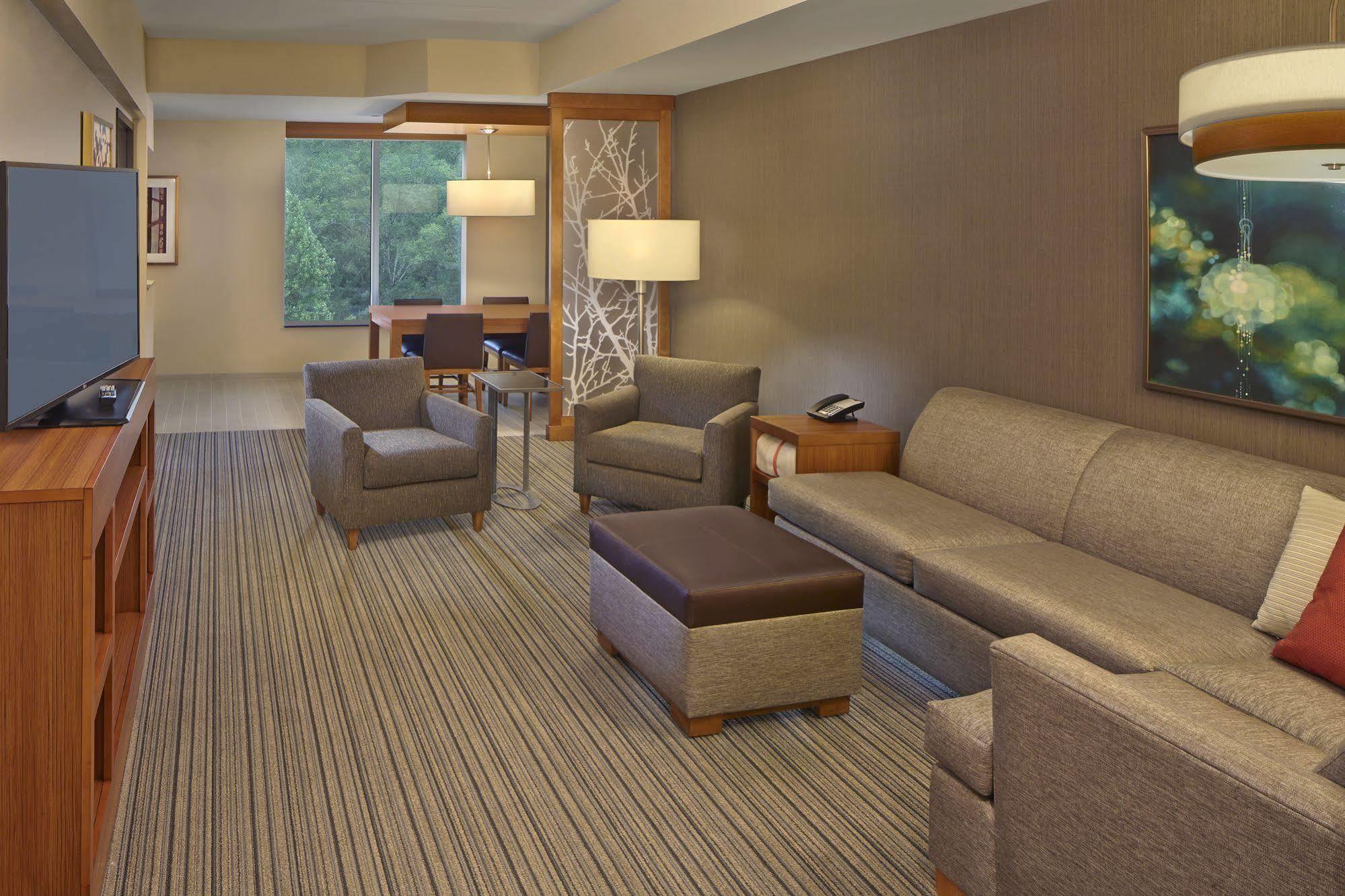 Hyatt Place Chapel Hill Exterior photo